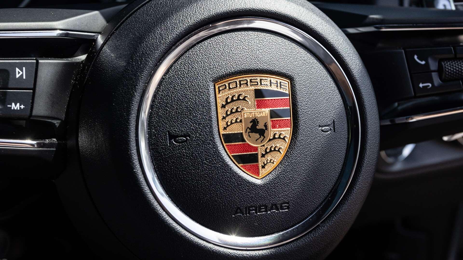 Porsche Macan view 20