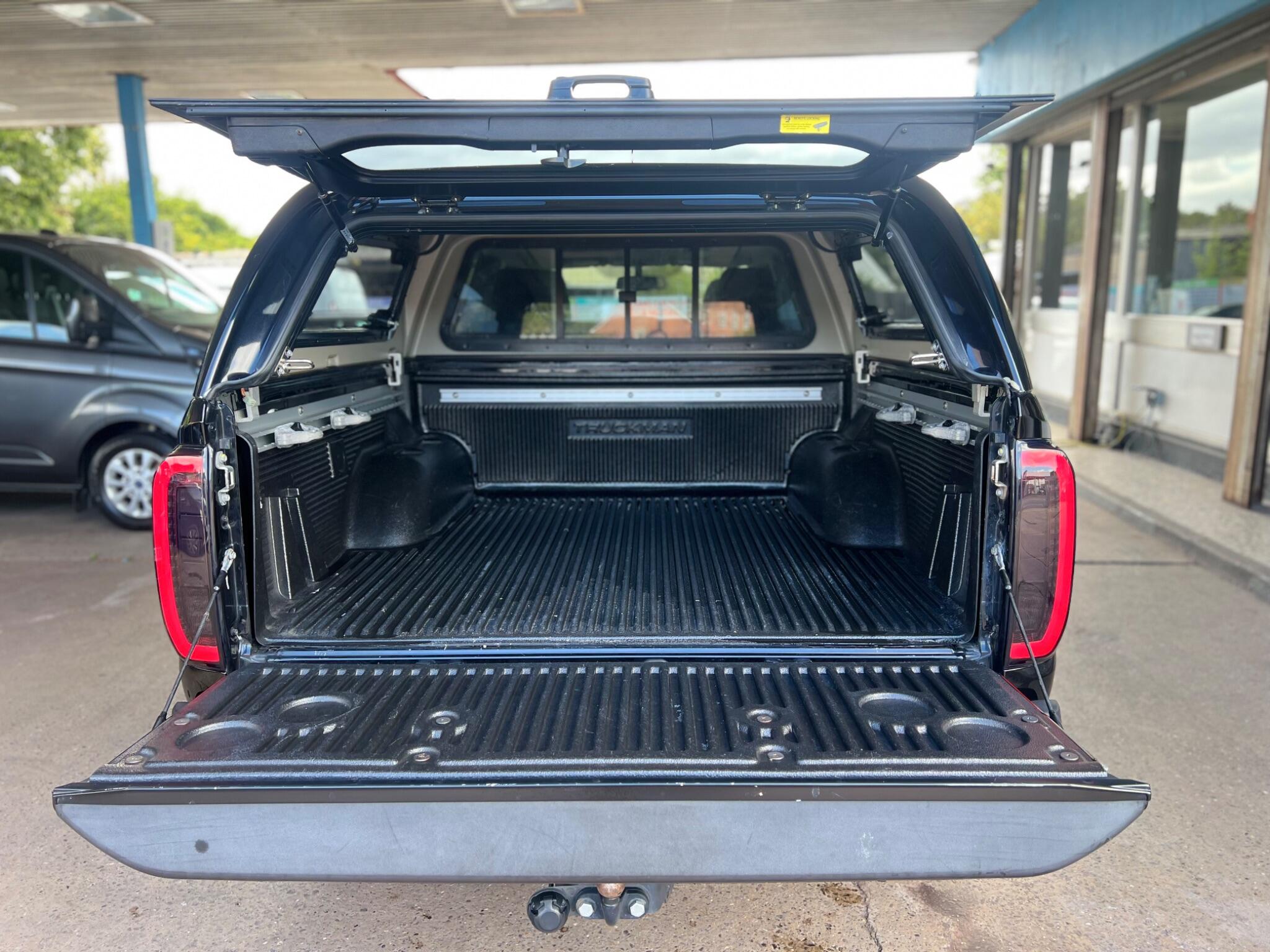 Nissan Navara view 12