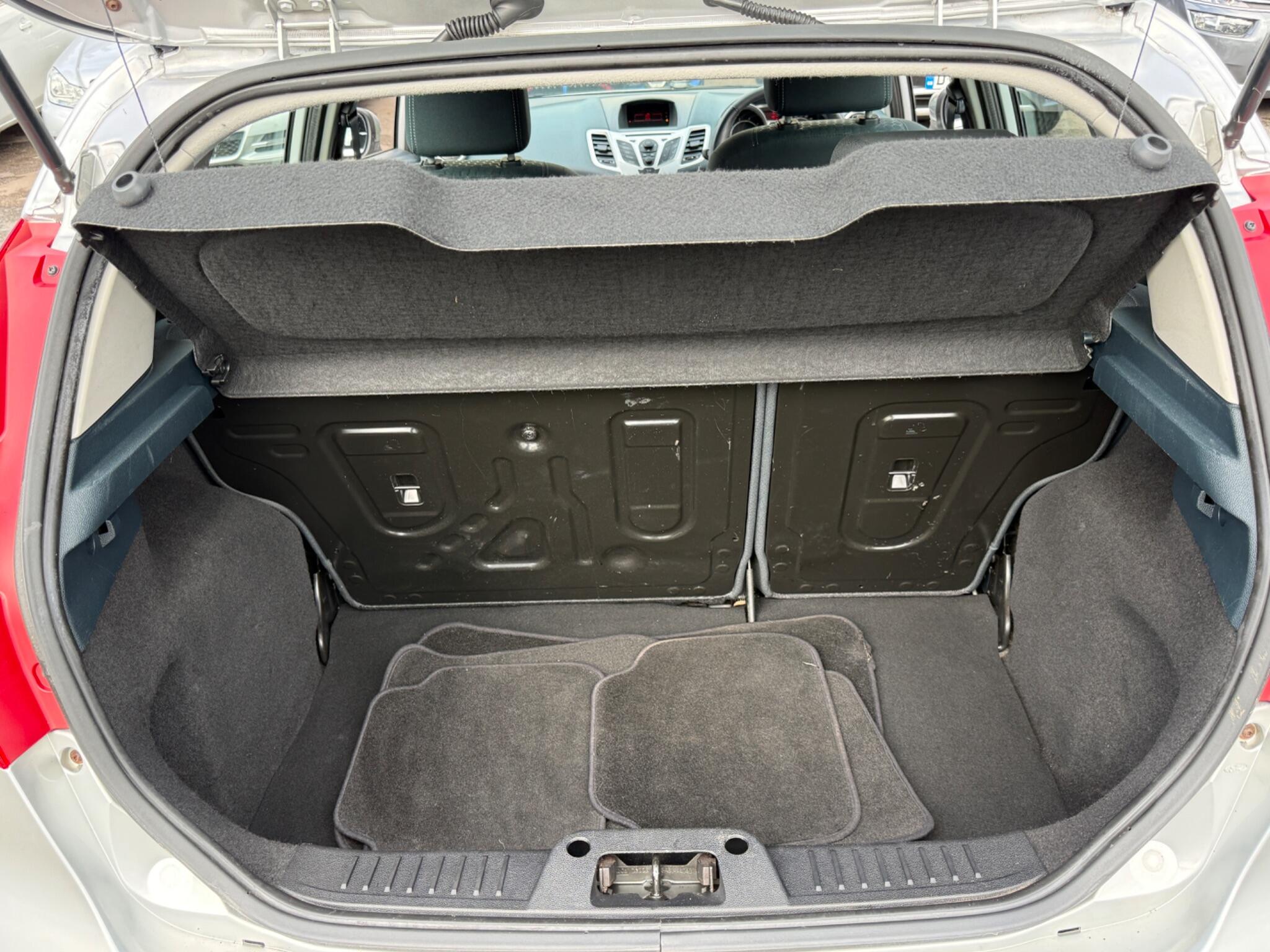 Ford Fiesta - Image 38