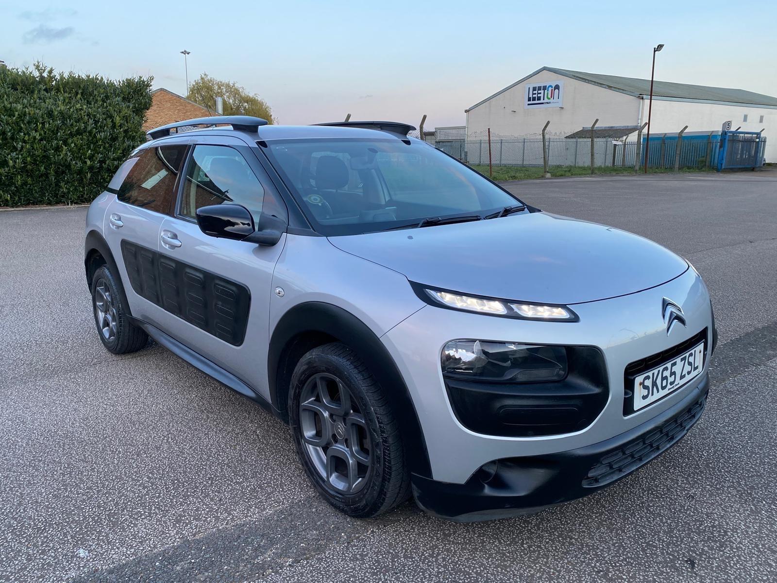 Citroen C4 Cactus view 4
