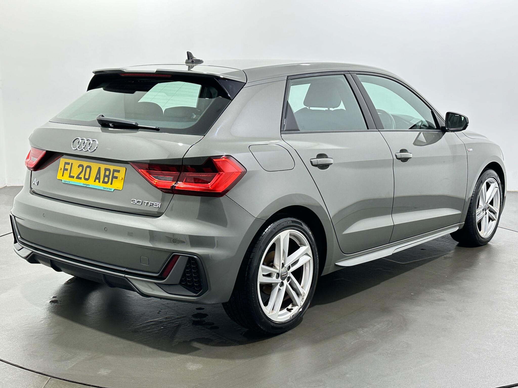 Audi A1 view 8