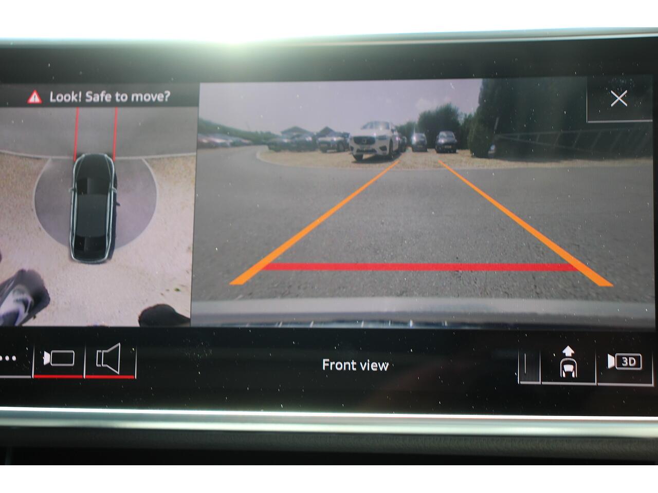 Audi A8 view 26