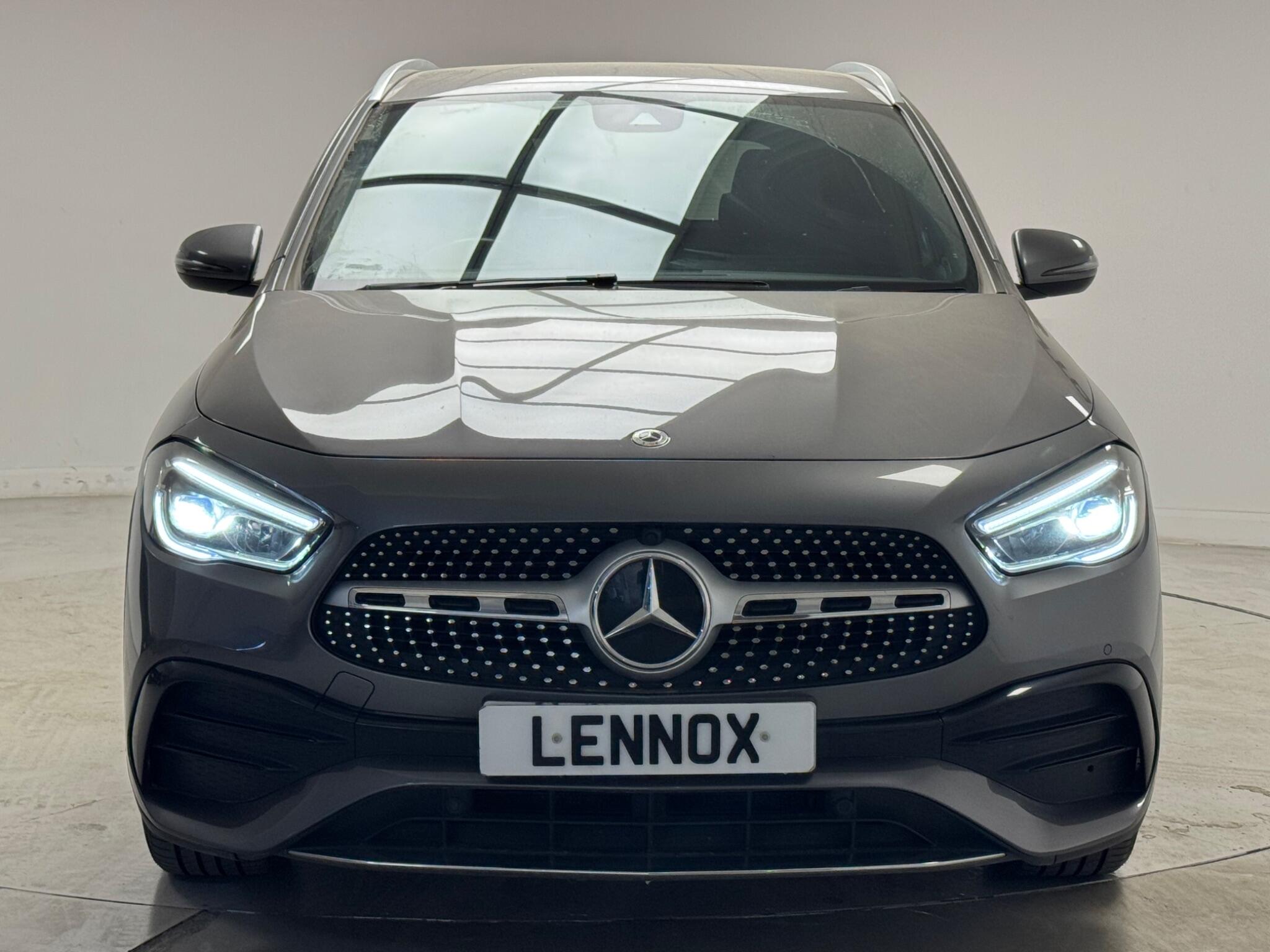 Mercedes-Benz Gla view 2