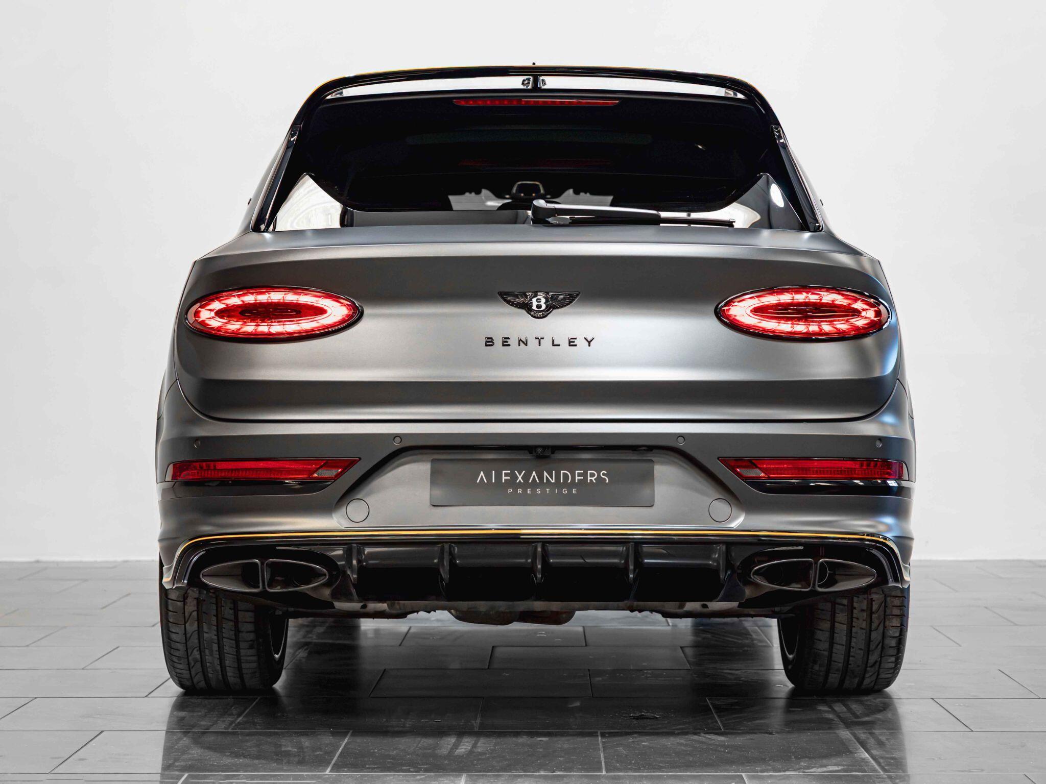 Bentley Bentayga view 11
