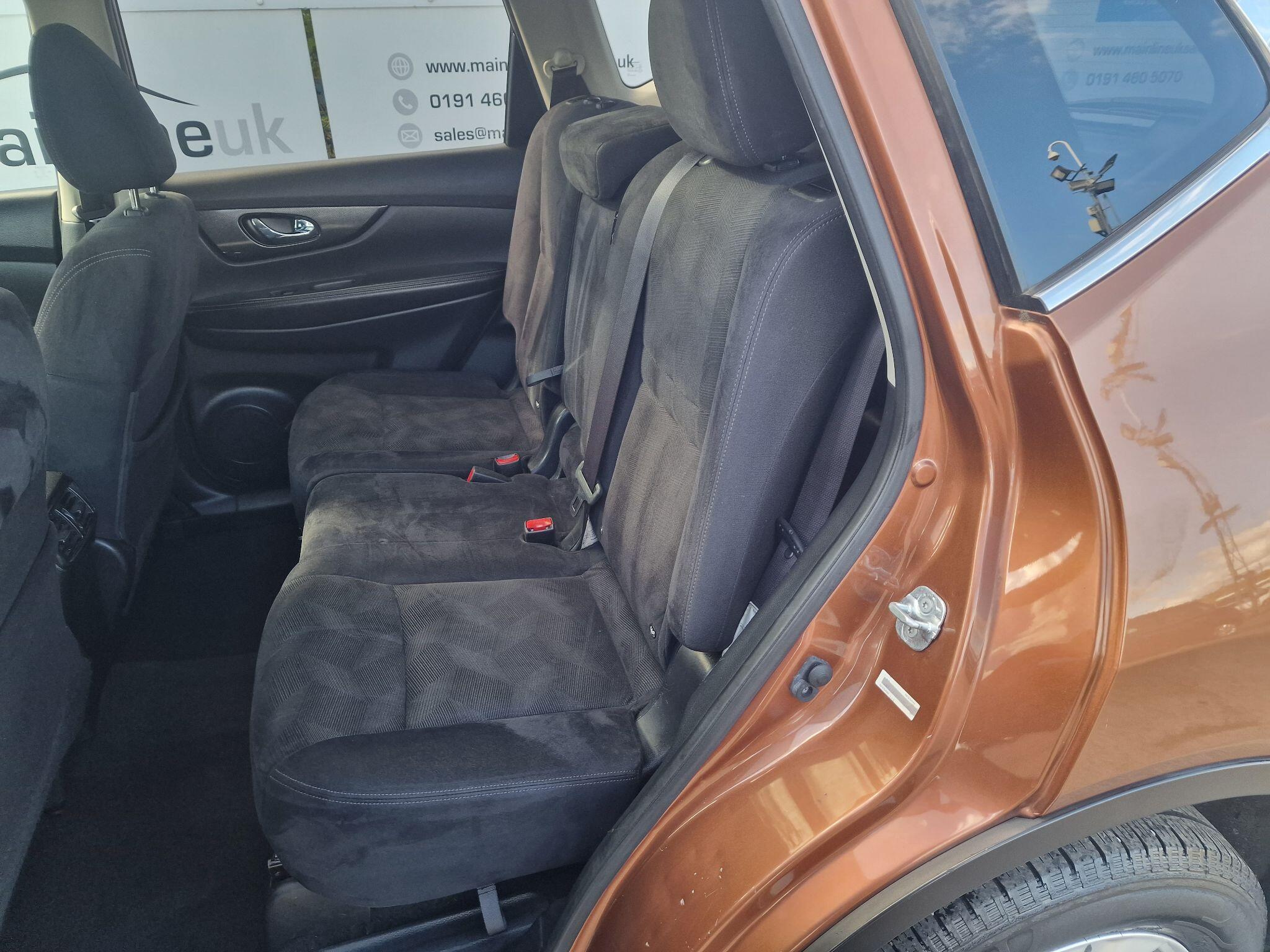 Nissan X-Trail view 23