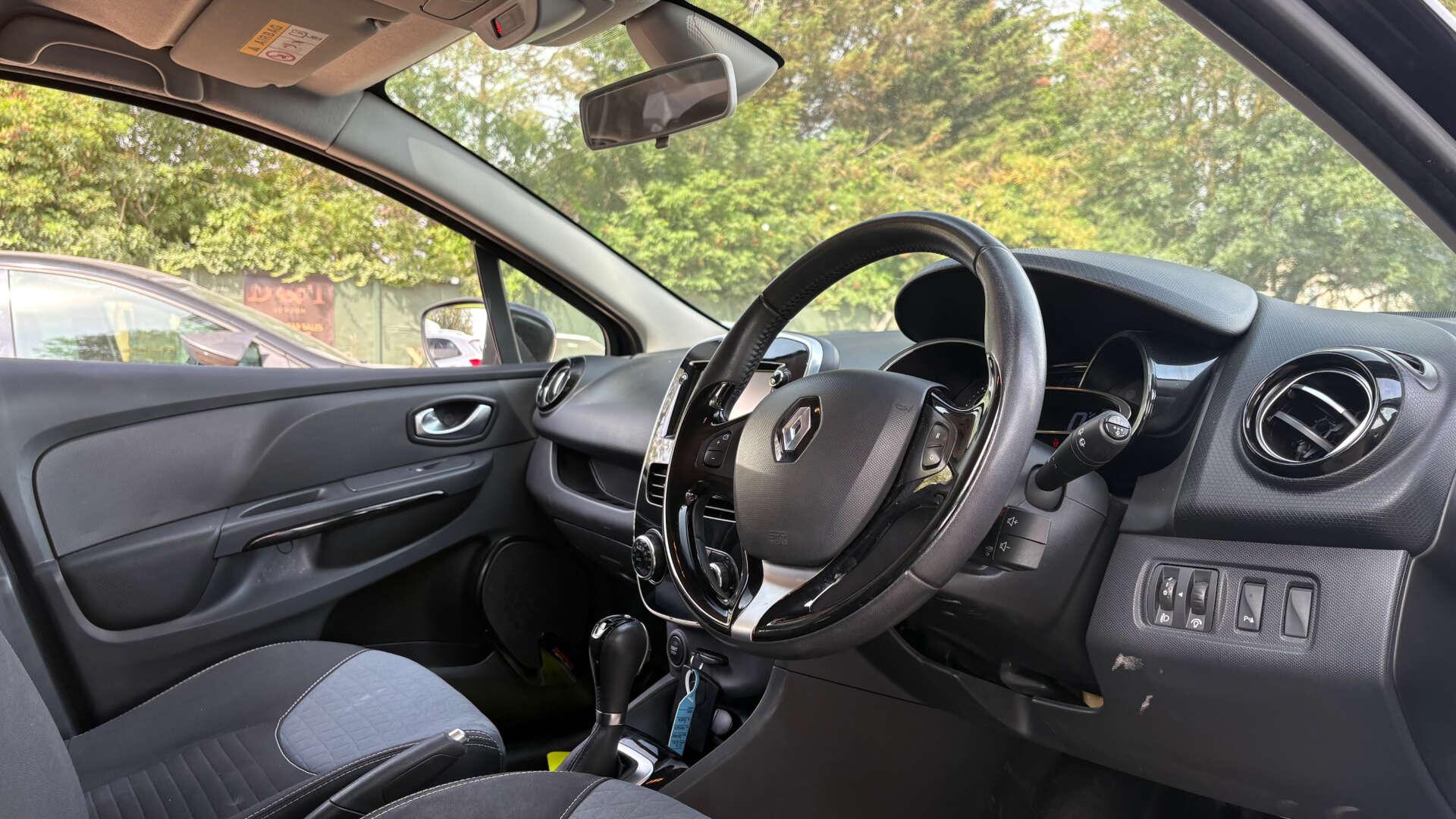 Renault Clio view 7