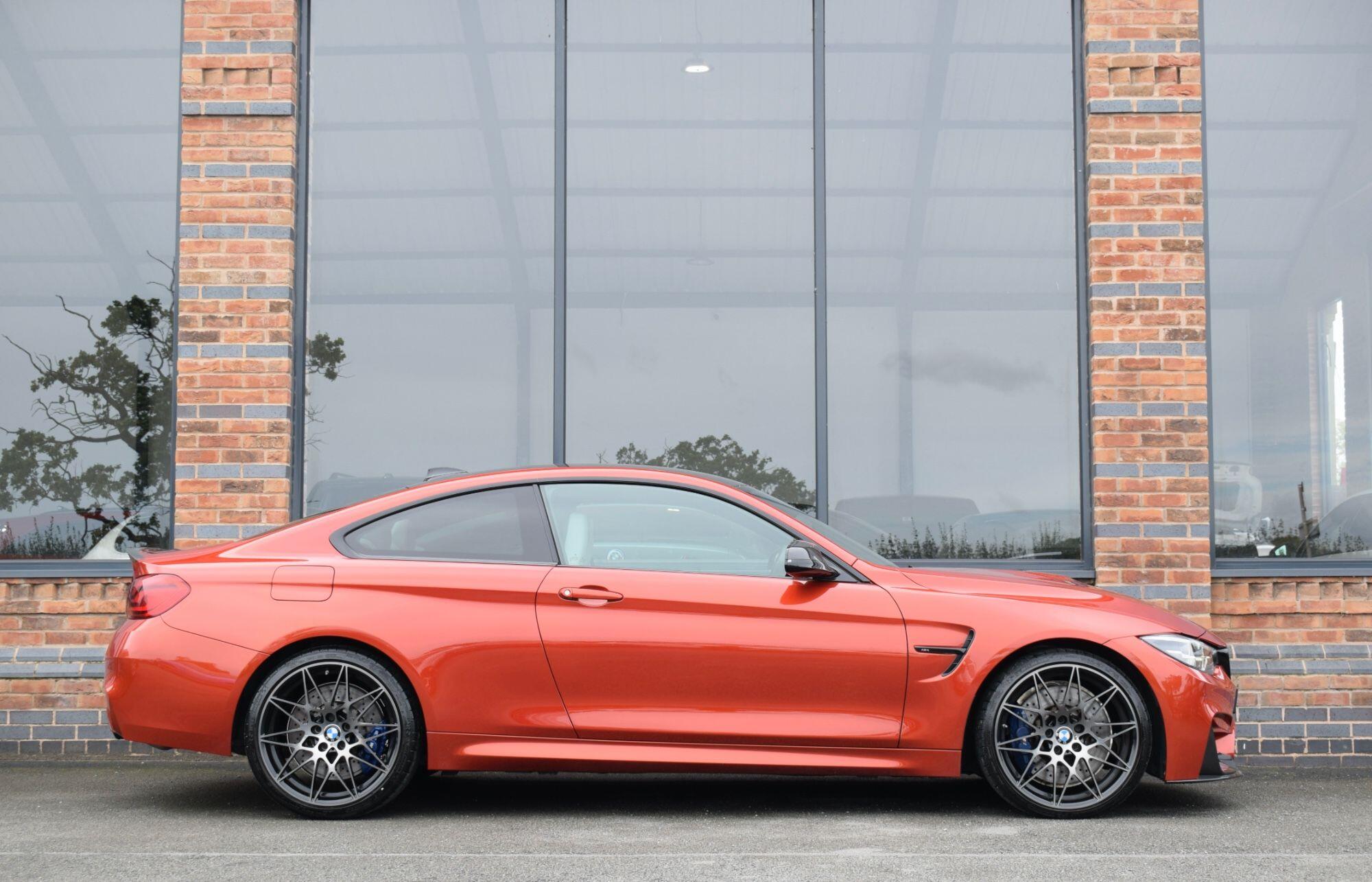BMW M4 view 9
