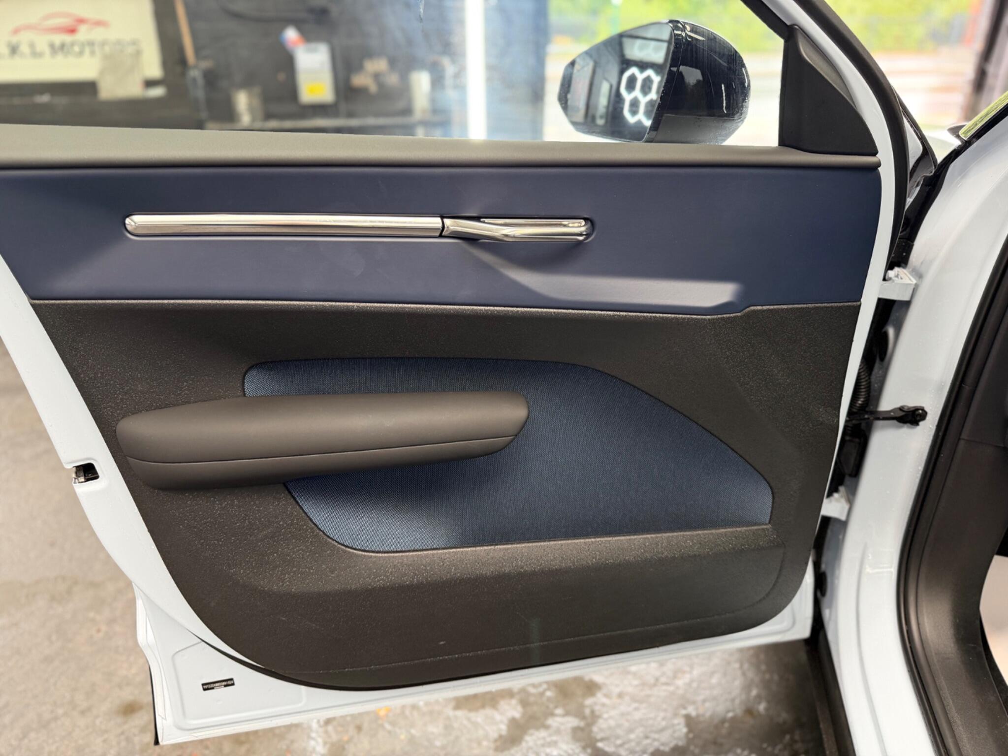 Volvo Ex30 view 38