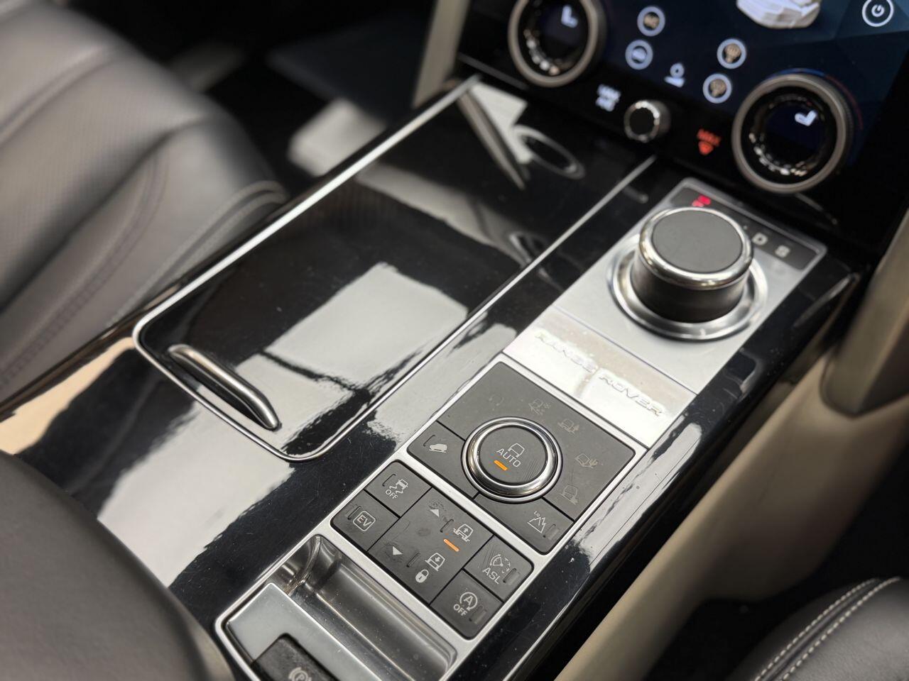 Land Rover Range Rover view 67