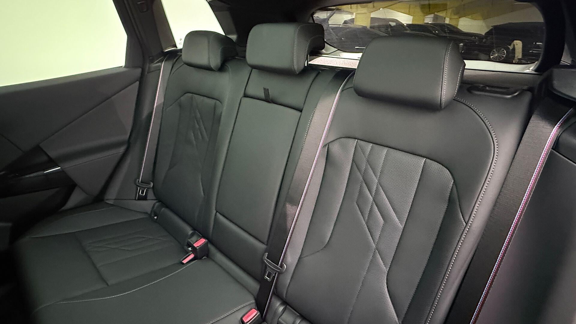 BMW X3 view 12