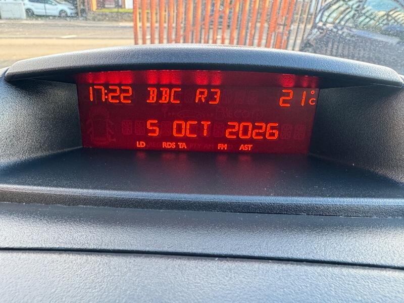 Peugeot Partner Tepee view 19