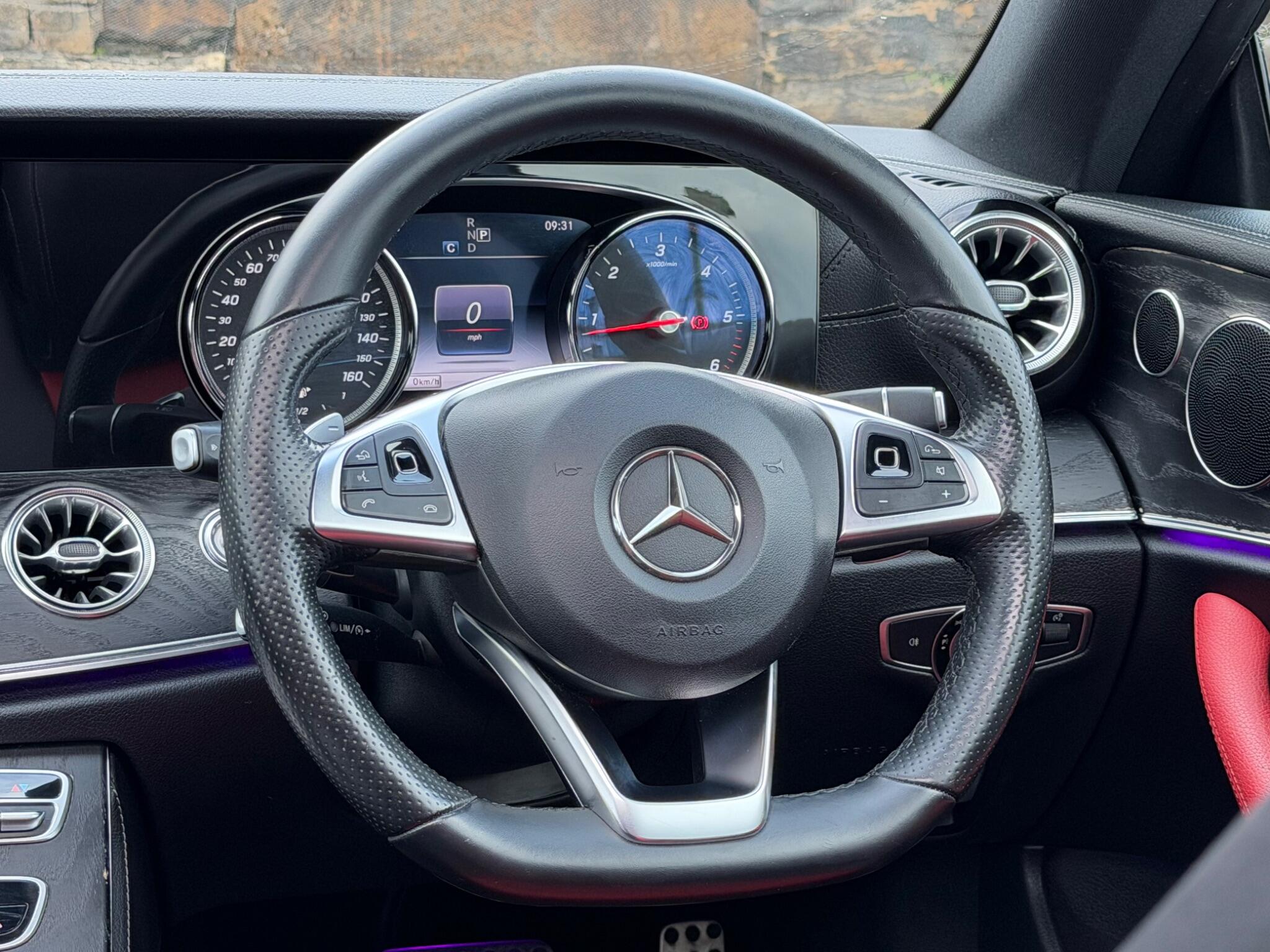 Mercedes-Benz E-Class view 28