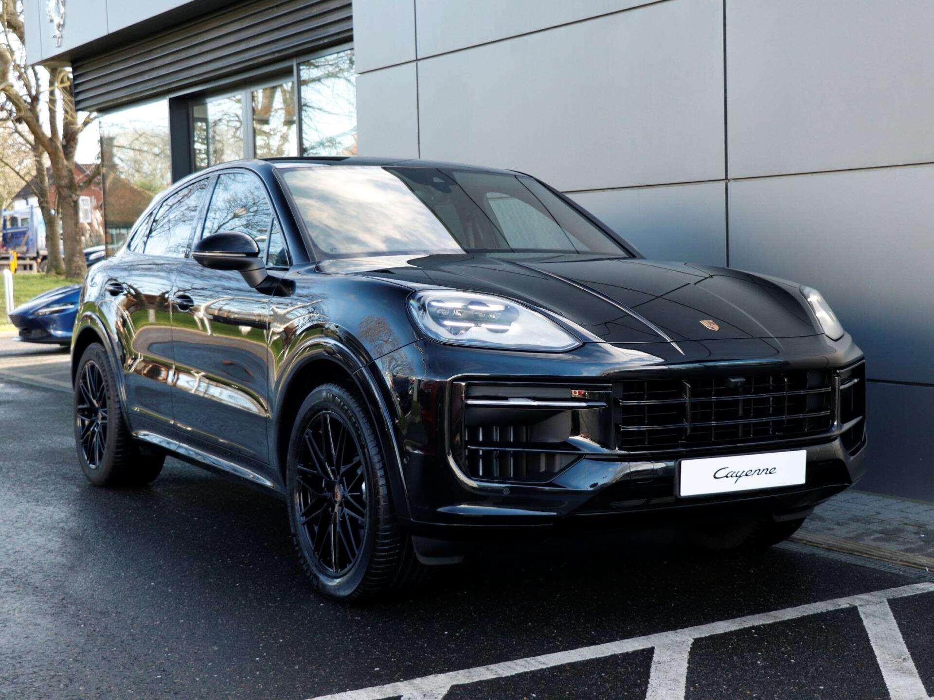 Porsche Cayenne view 34