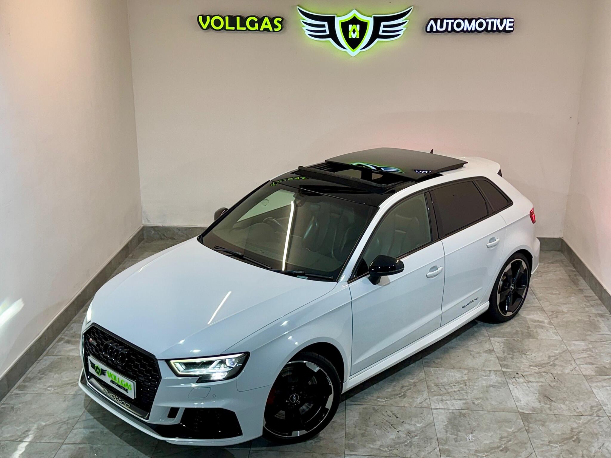 Audi RS3 view 3