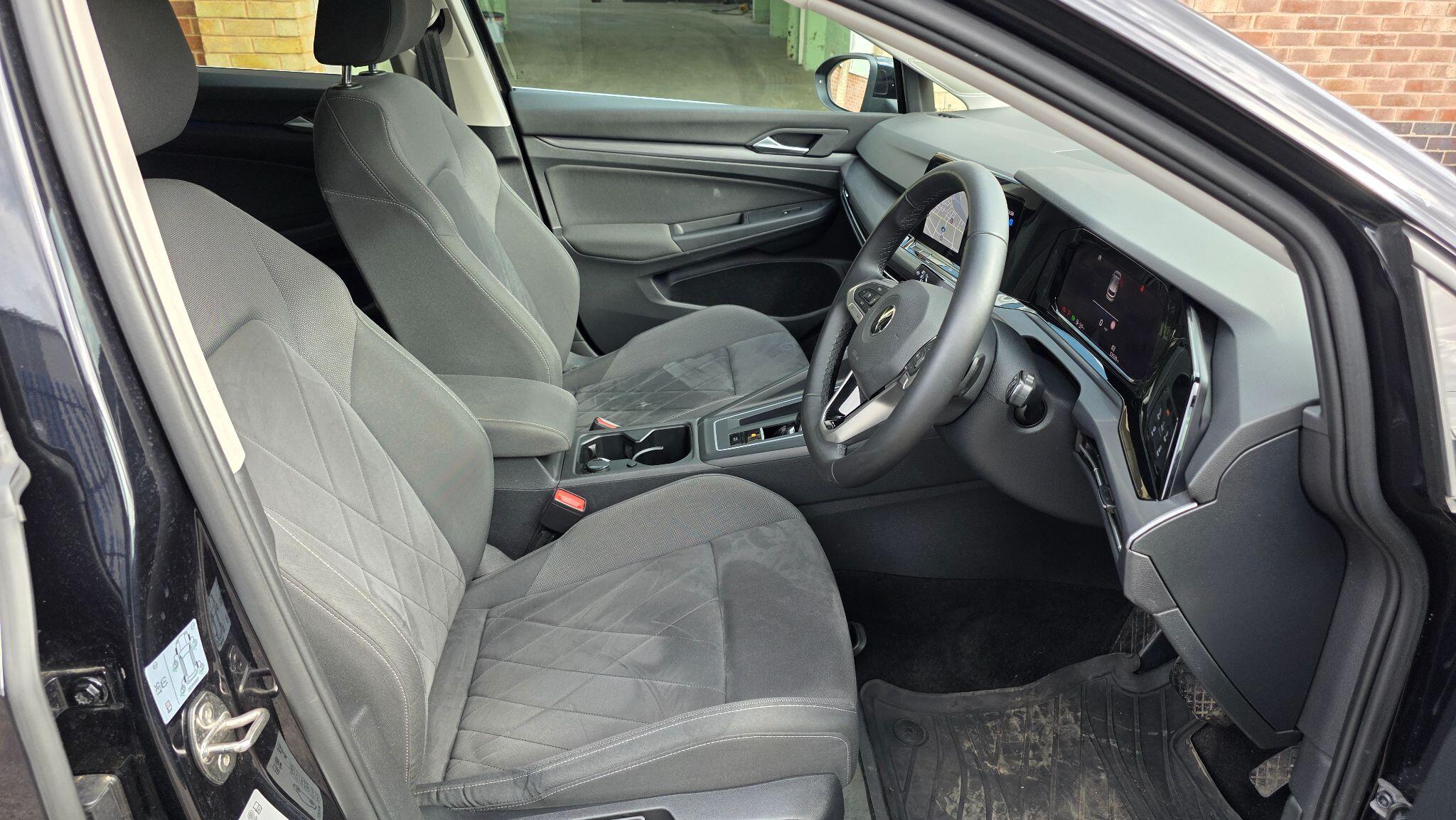 Volkswagen Golf view 13