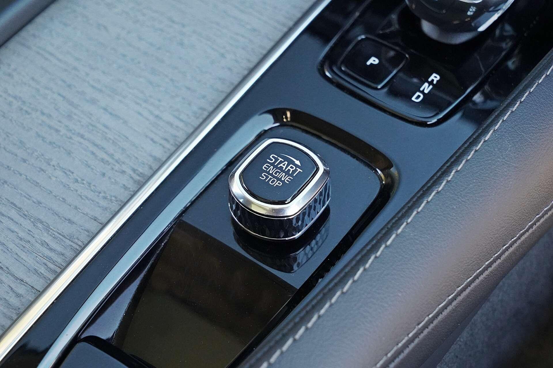 Volvo XC90 view 22