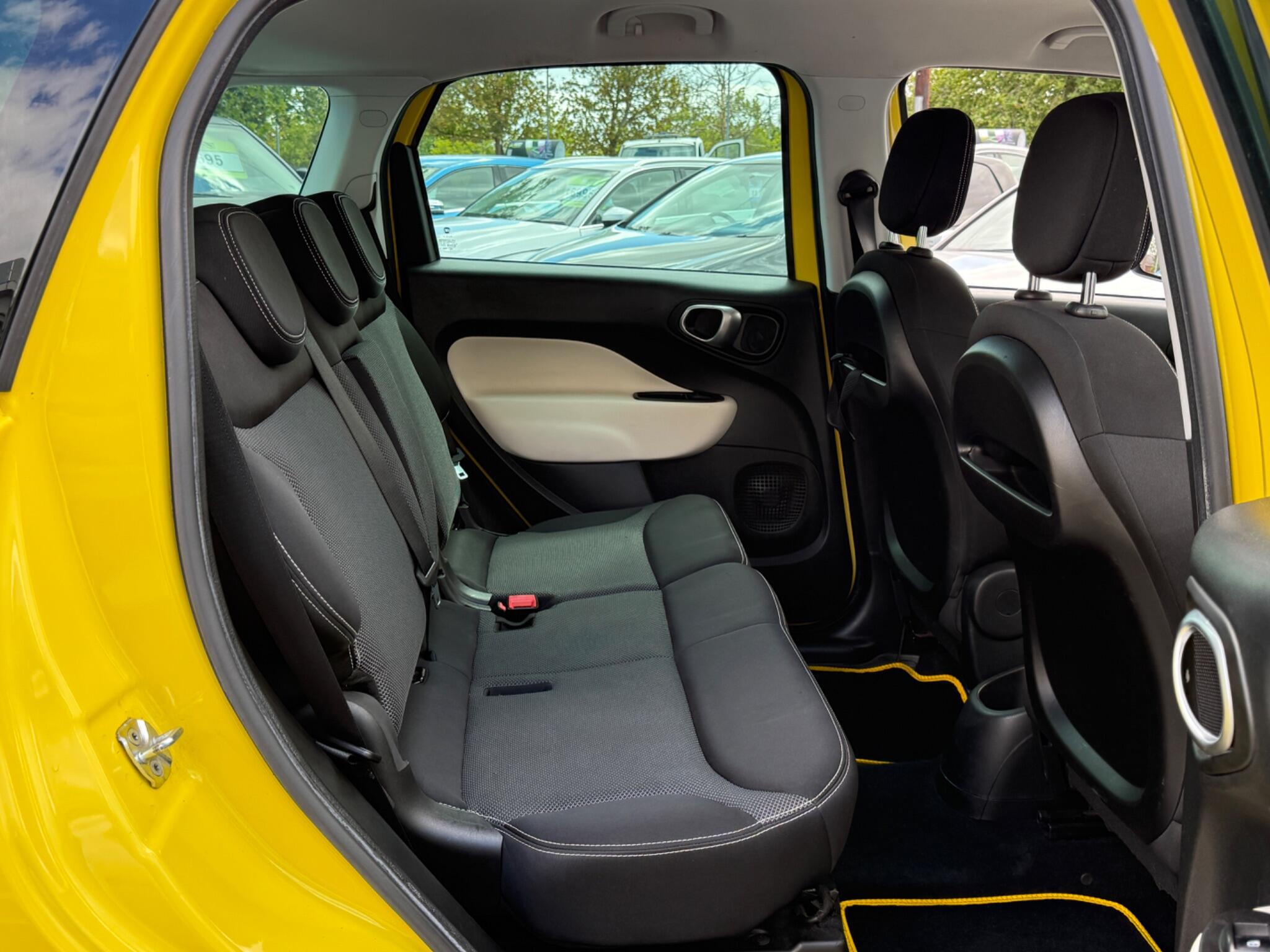 Fiat 500L - Image 35