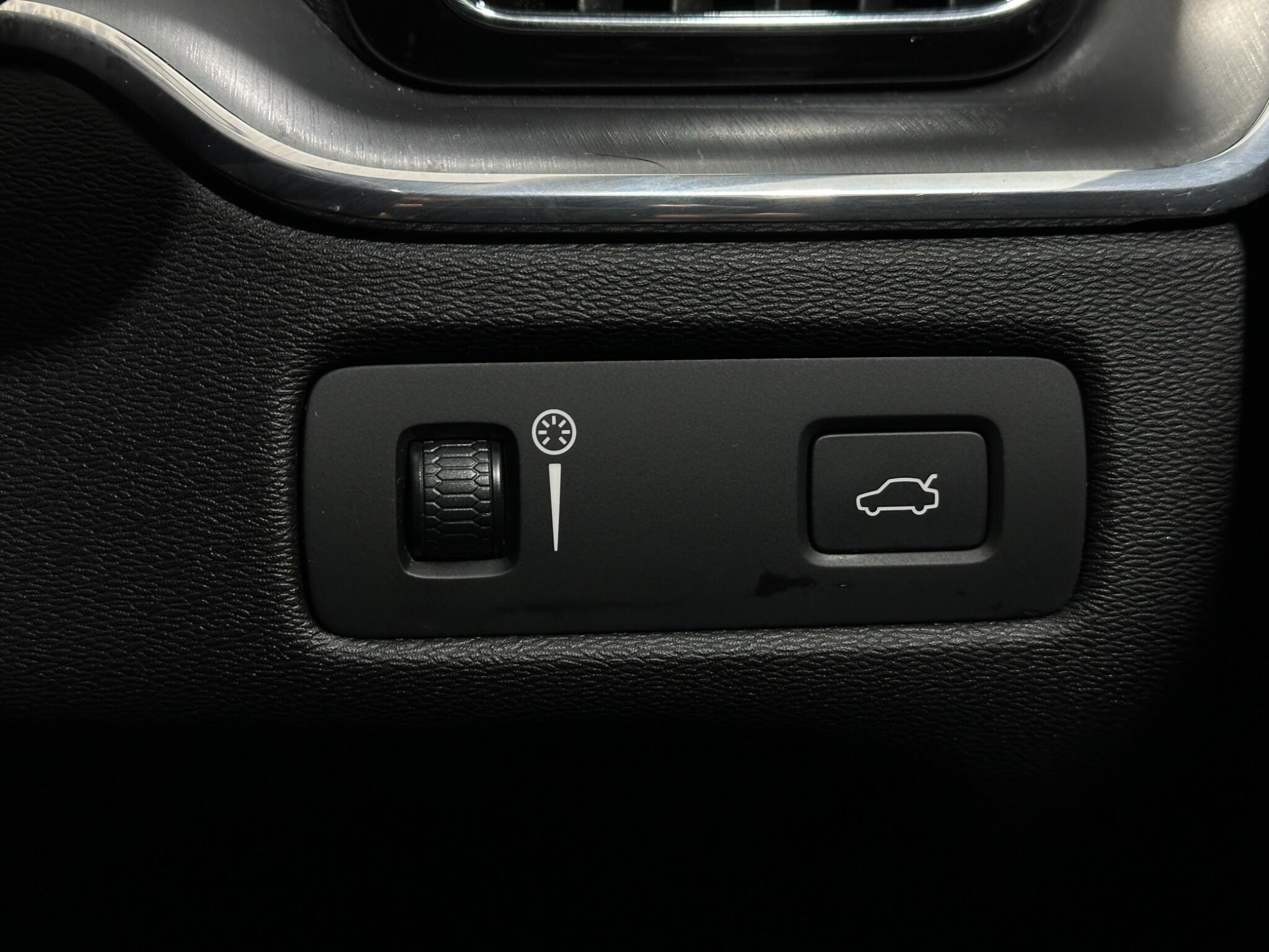 Volvo XC60 view 18