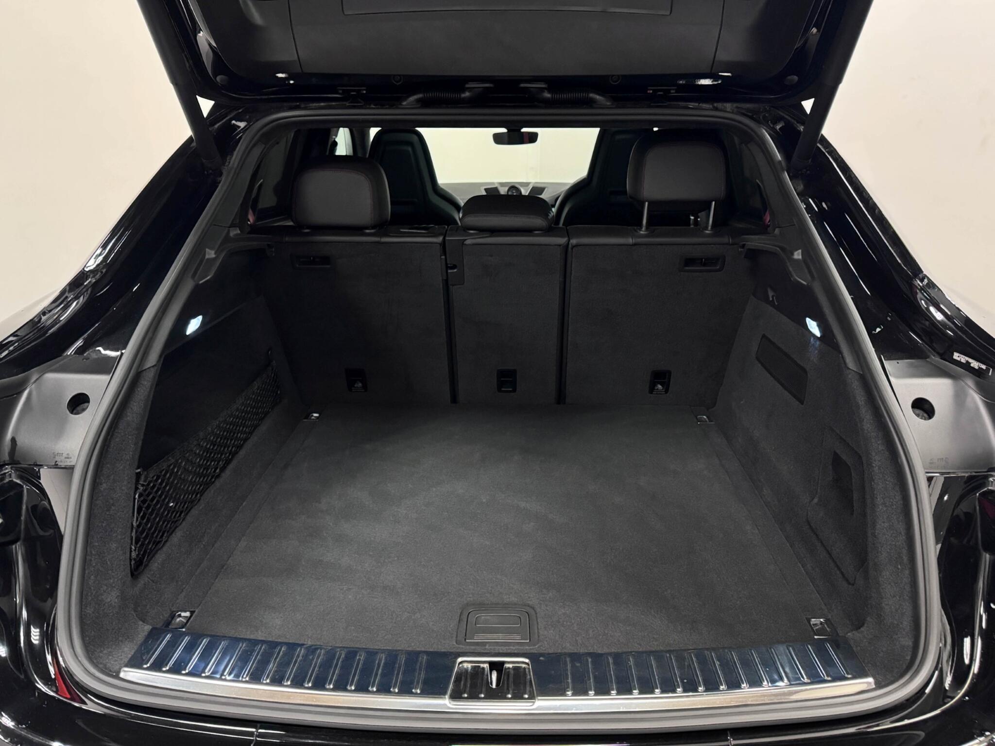 Porsche Cayenne view 7