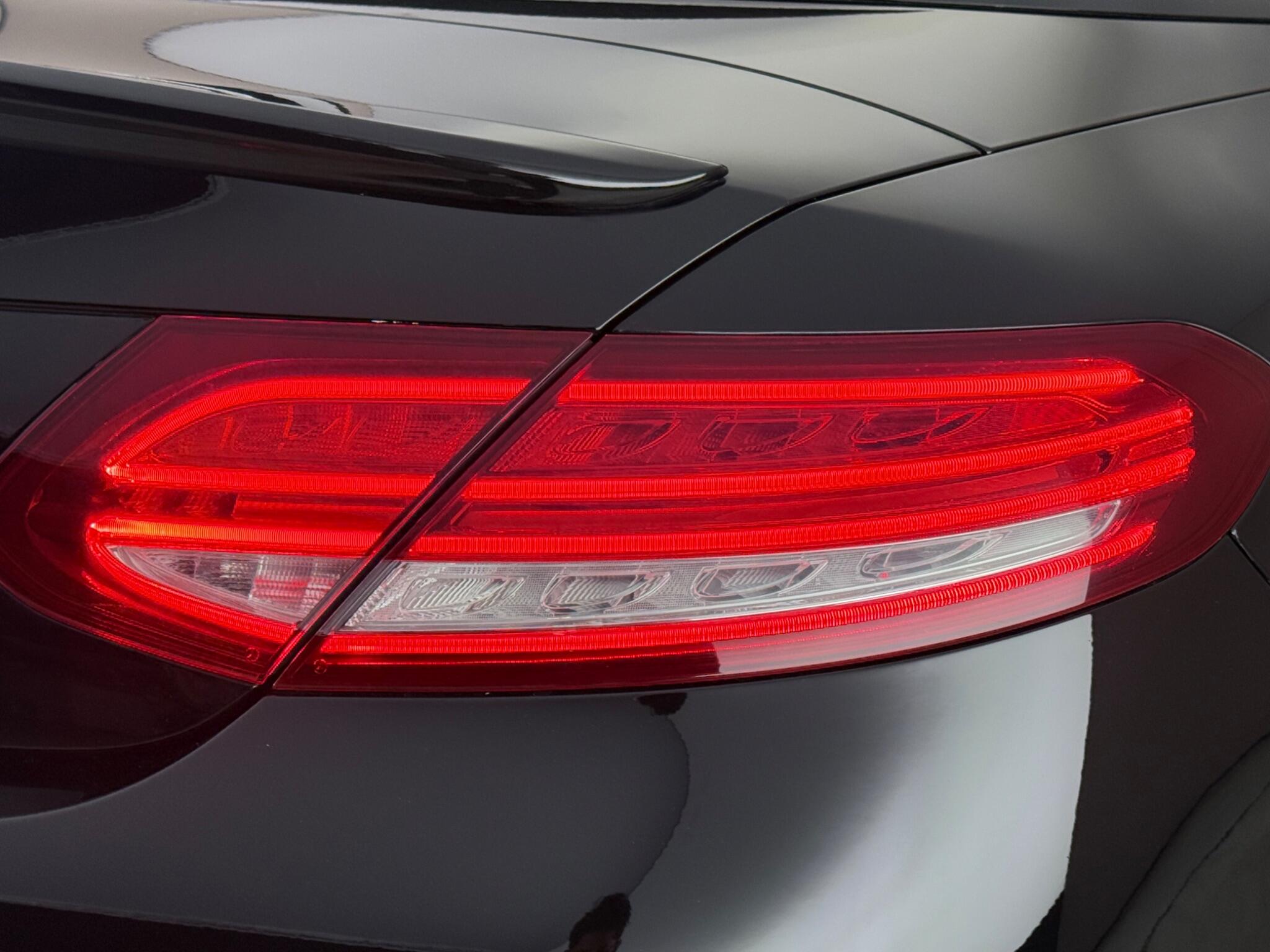 Mercedes-Benz C-Class view 13