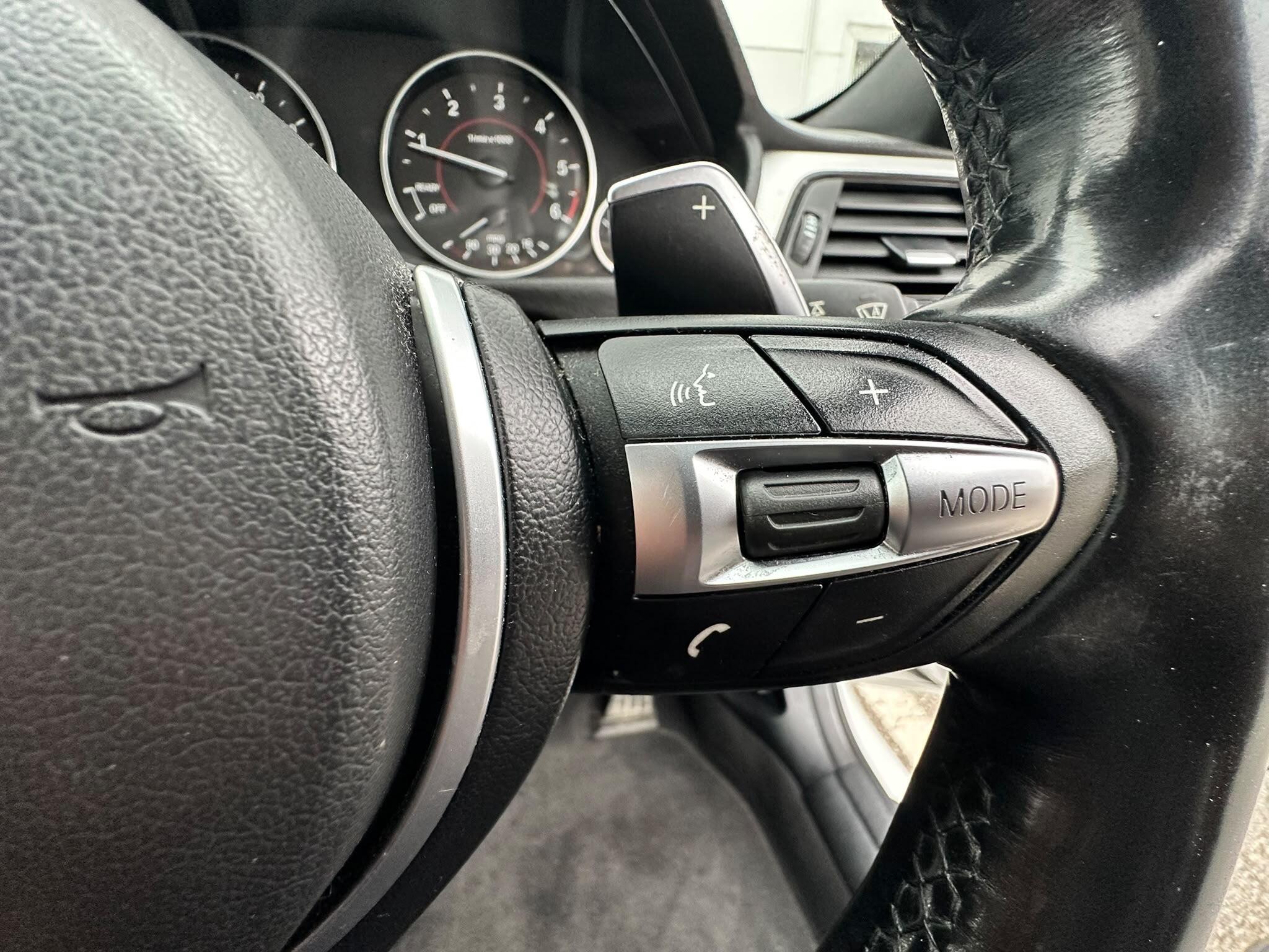 BMW 3 Series view 16