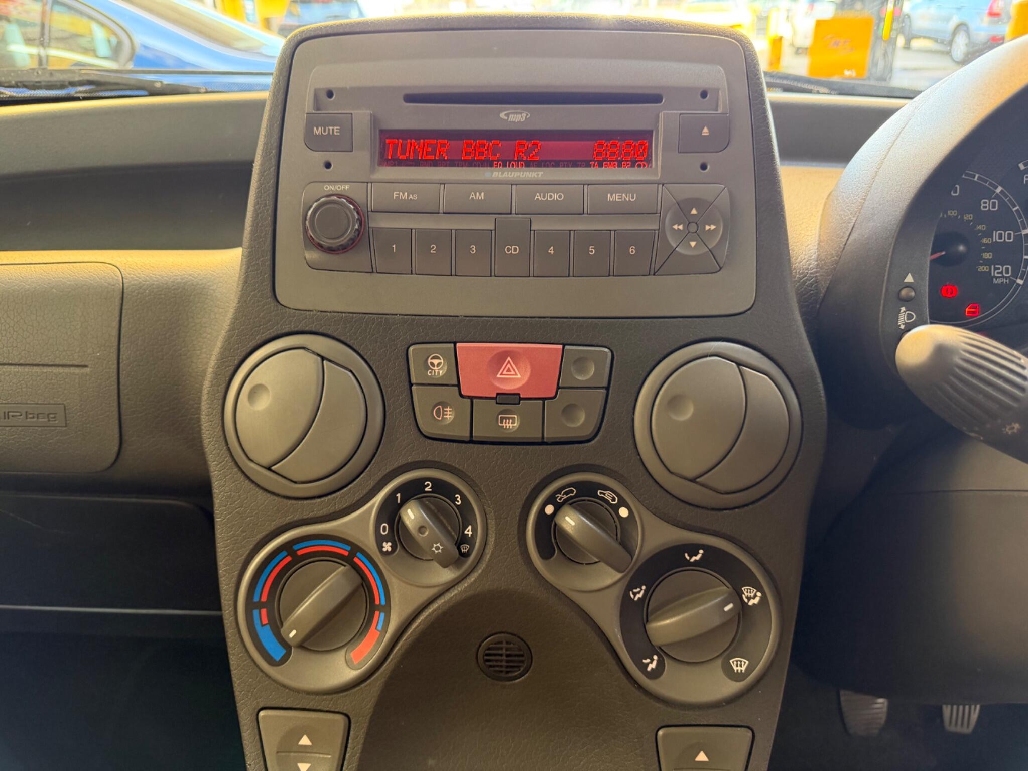 Fiat Panda view 10