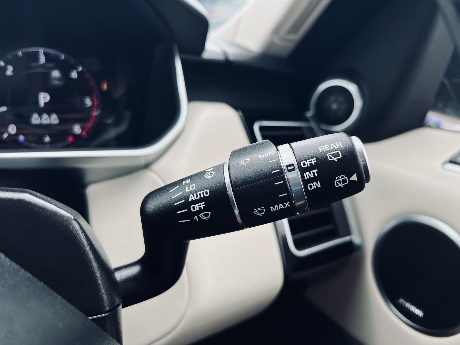 Land Rover Range Rover Sport view 29