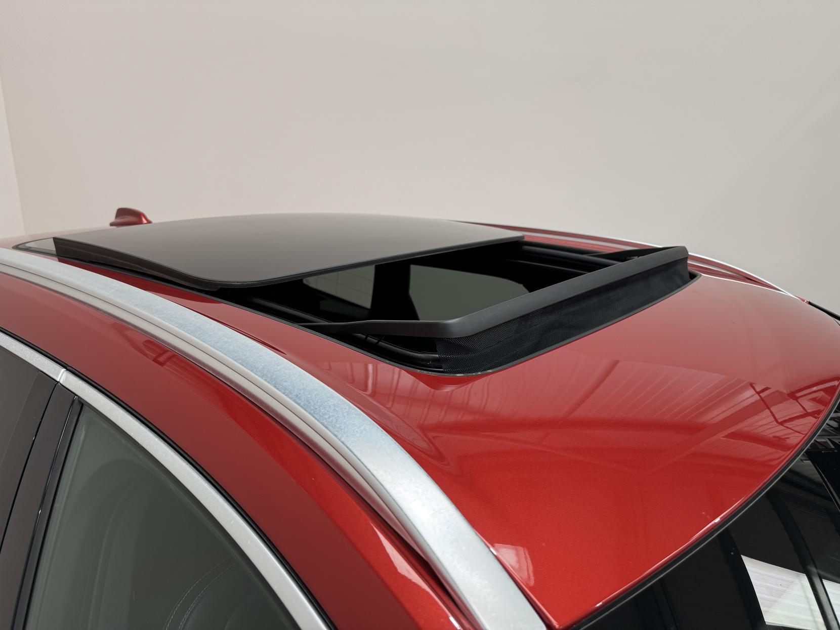 Volvo XC60 view 3