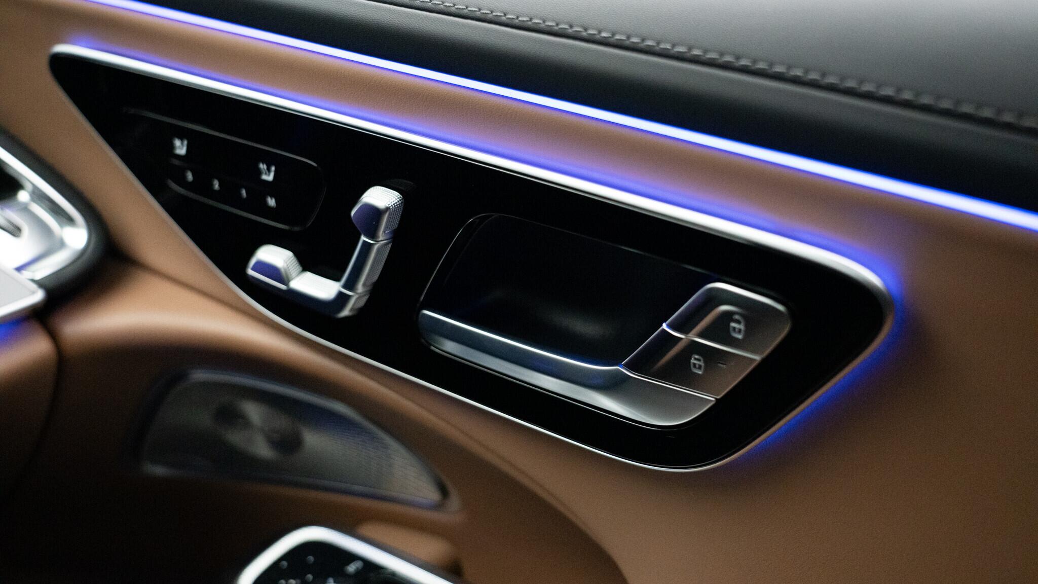 Mercedes-Benz E-Class view 31