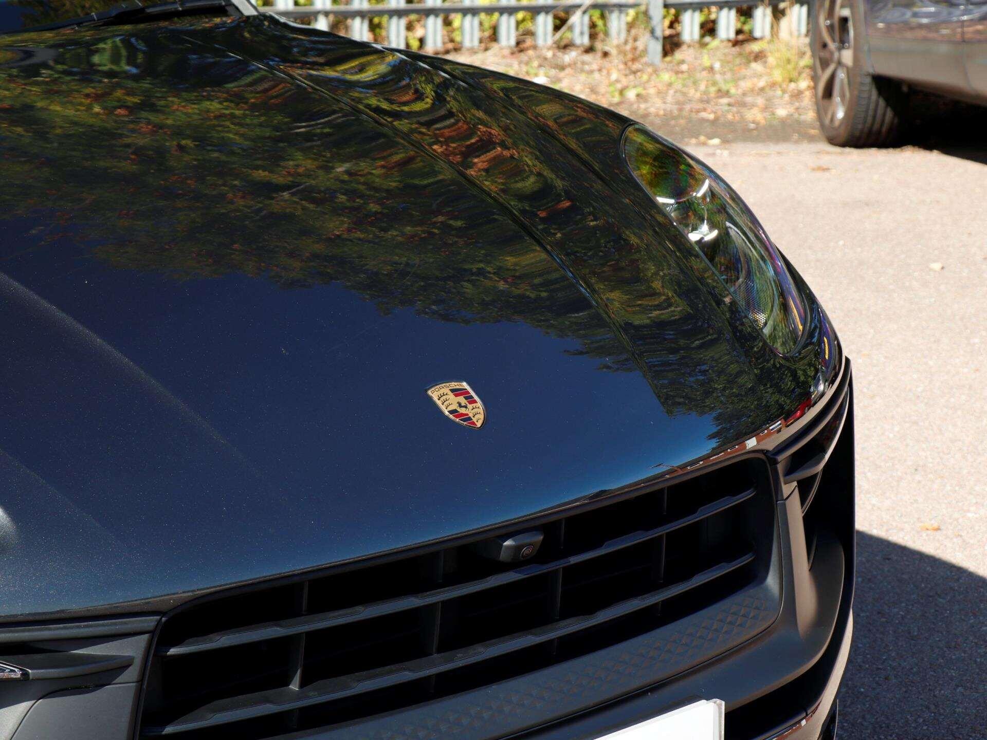 Porsche Macan view 36