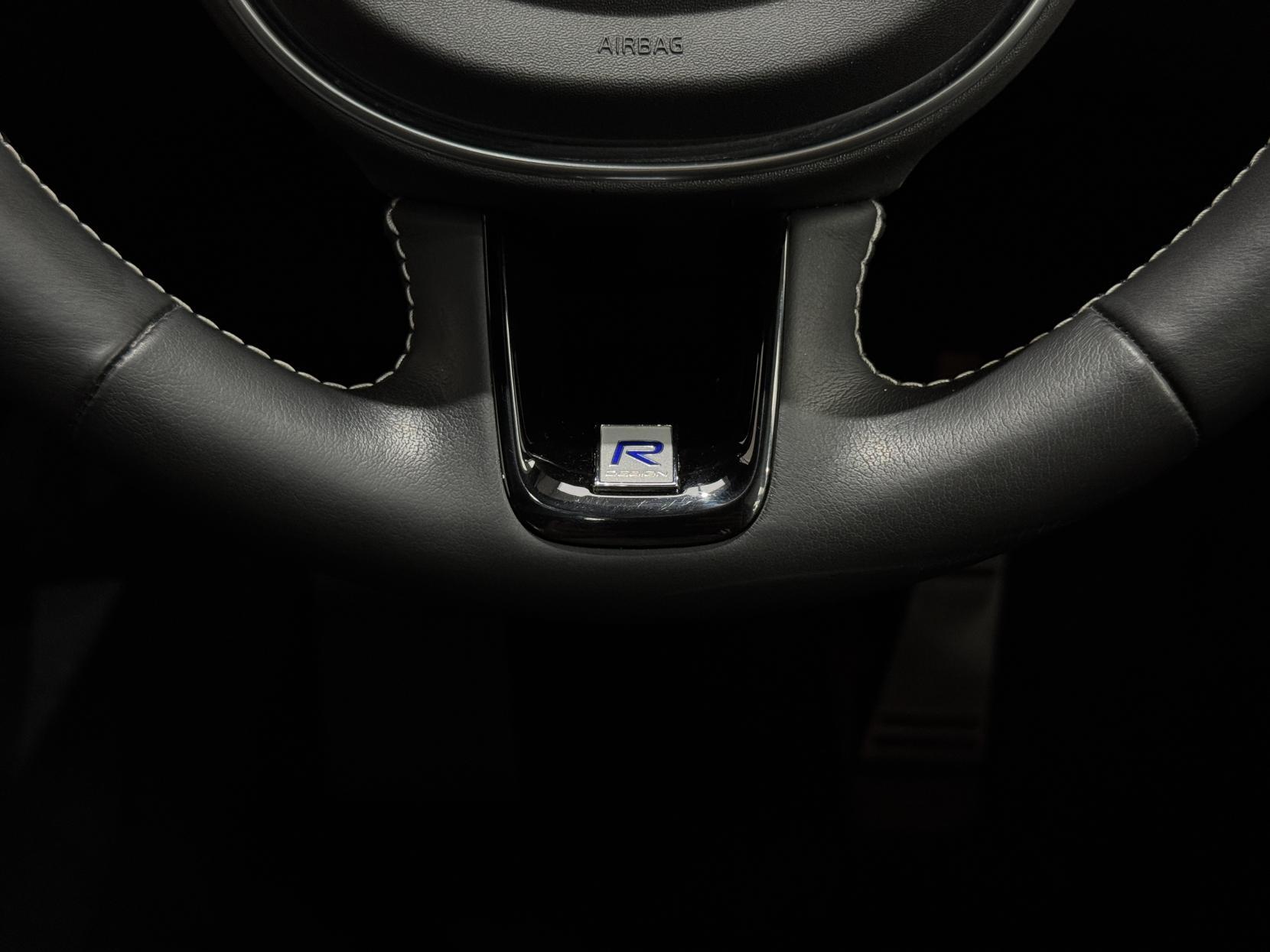 Volvo S60 view 44