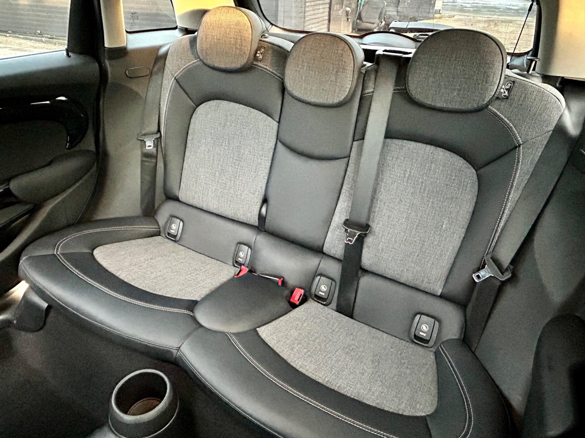 Mini Hatch view 16