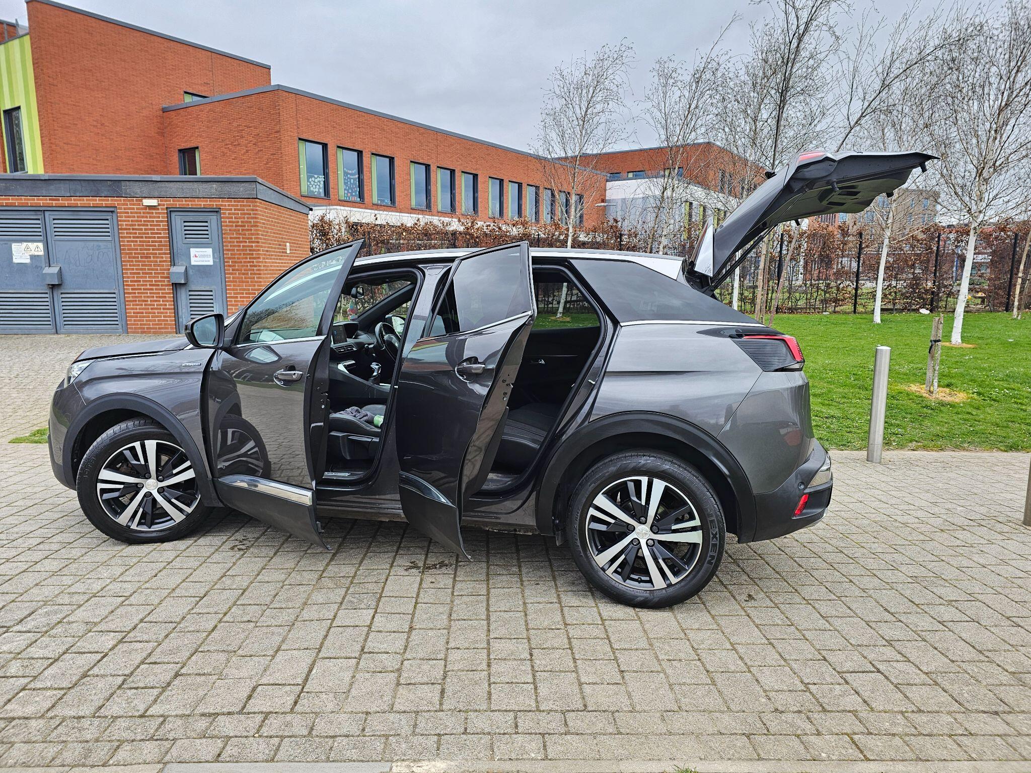 Peugeot 3008 view 13