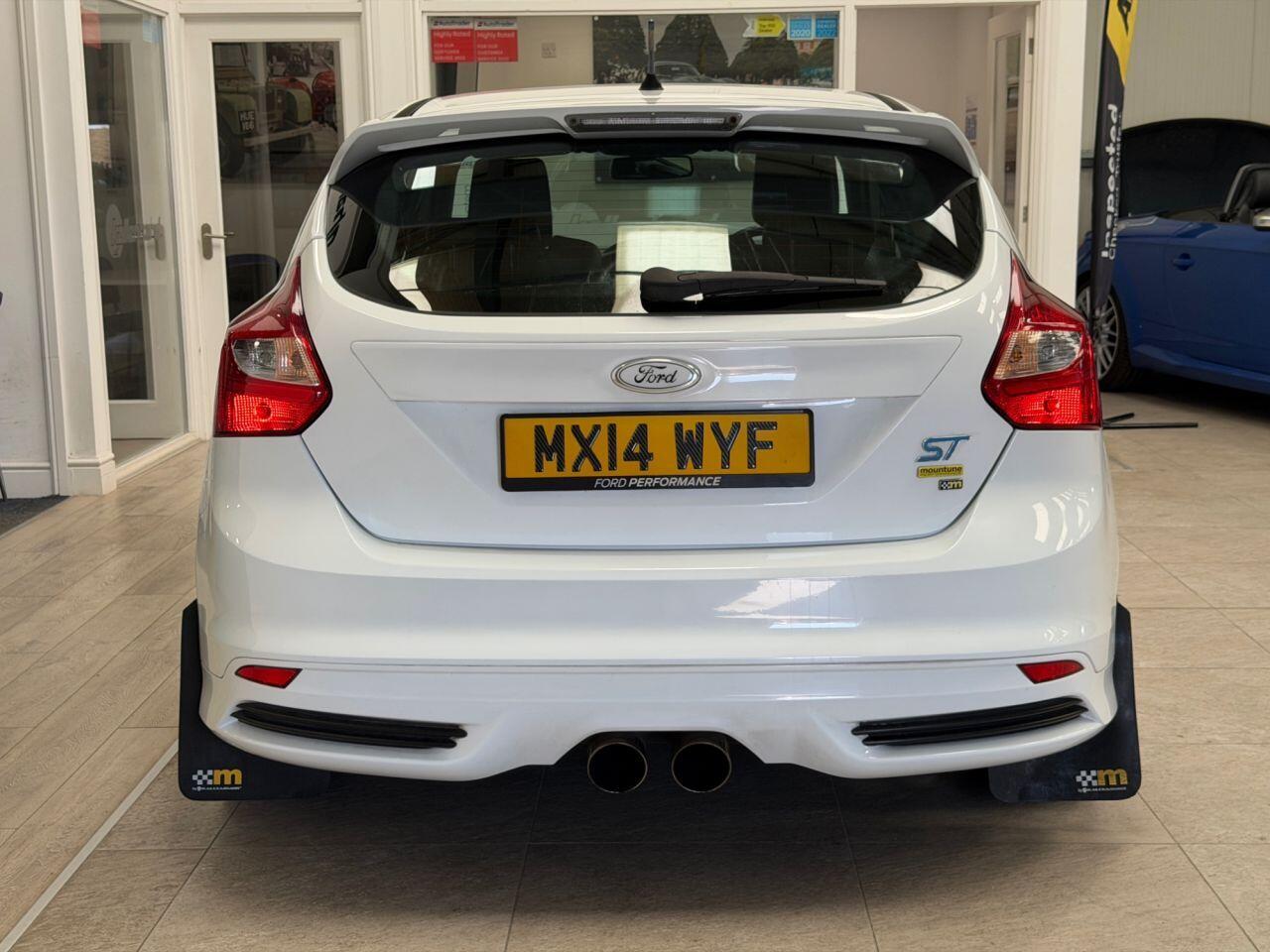 Ford Focus view 8