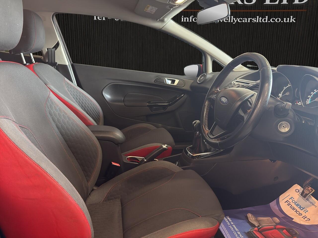 Ford Fiesta view 8