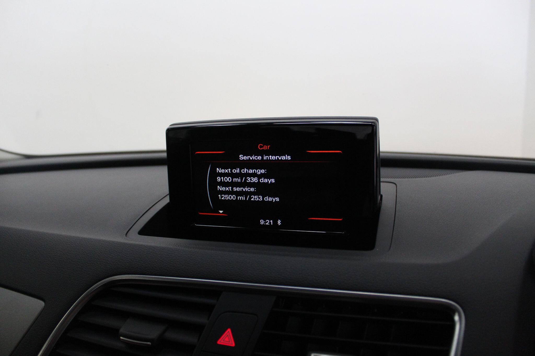 Audi Q3 view 36