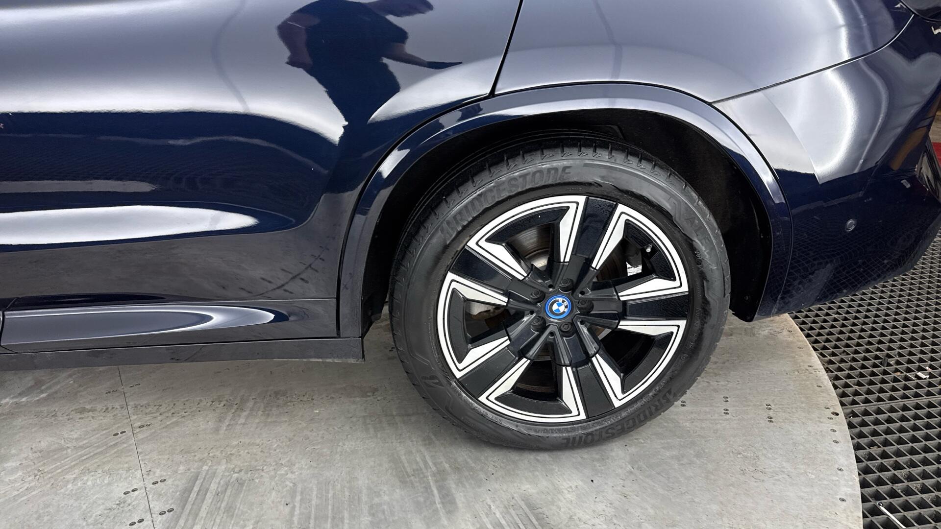 BMW Ix3 view 27