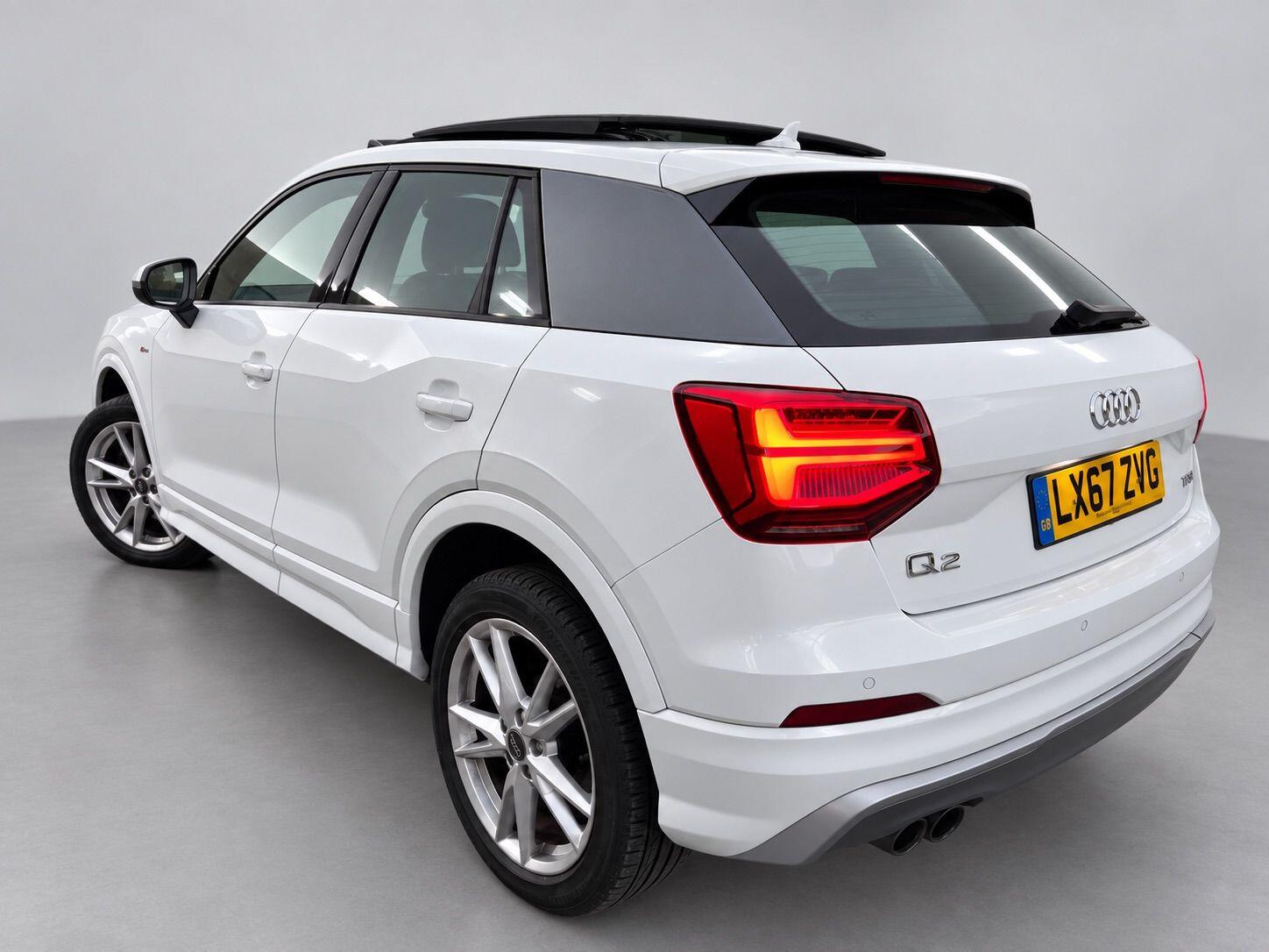 Audi Q2 view 11