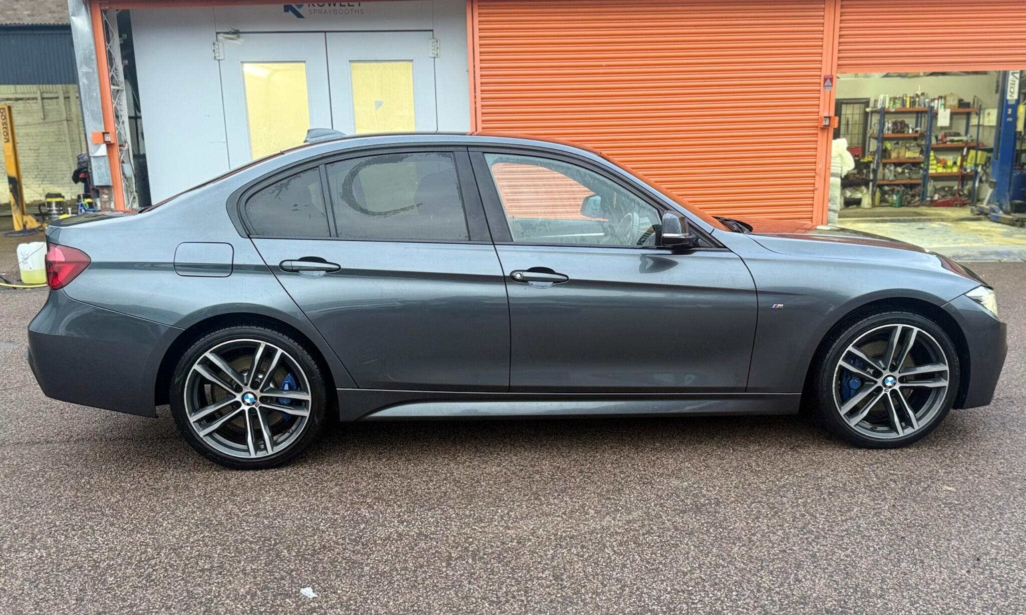 BMW 3 Series view 8