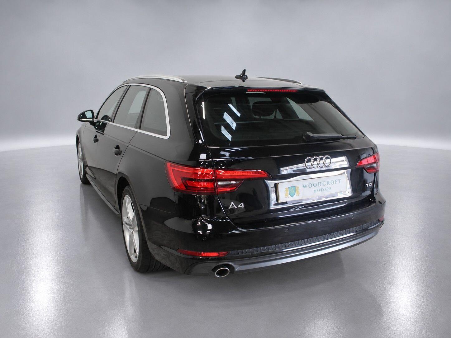 Audi A4 view 7