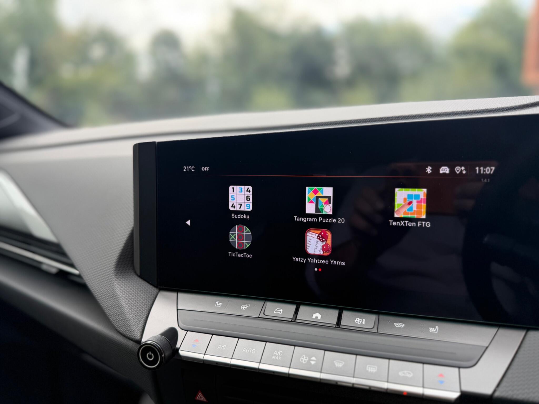 Vauxhall Astra Electric view 59