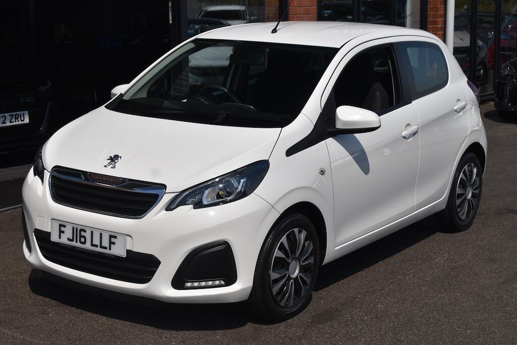 Peugeot 108 view 18
