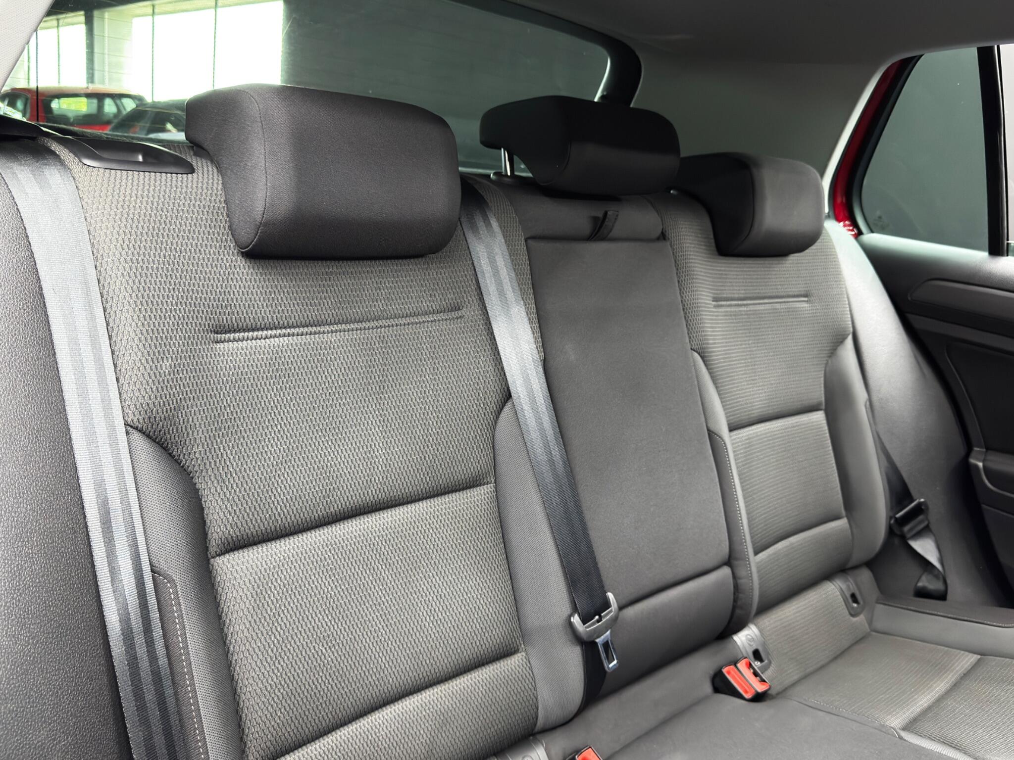 Volkswagen Golf view 14