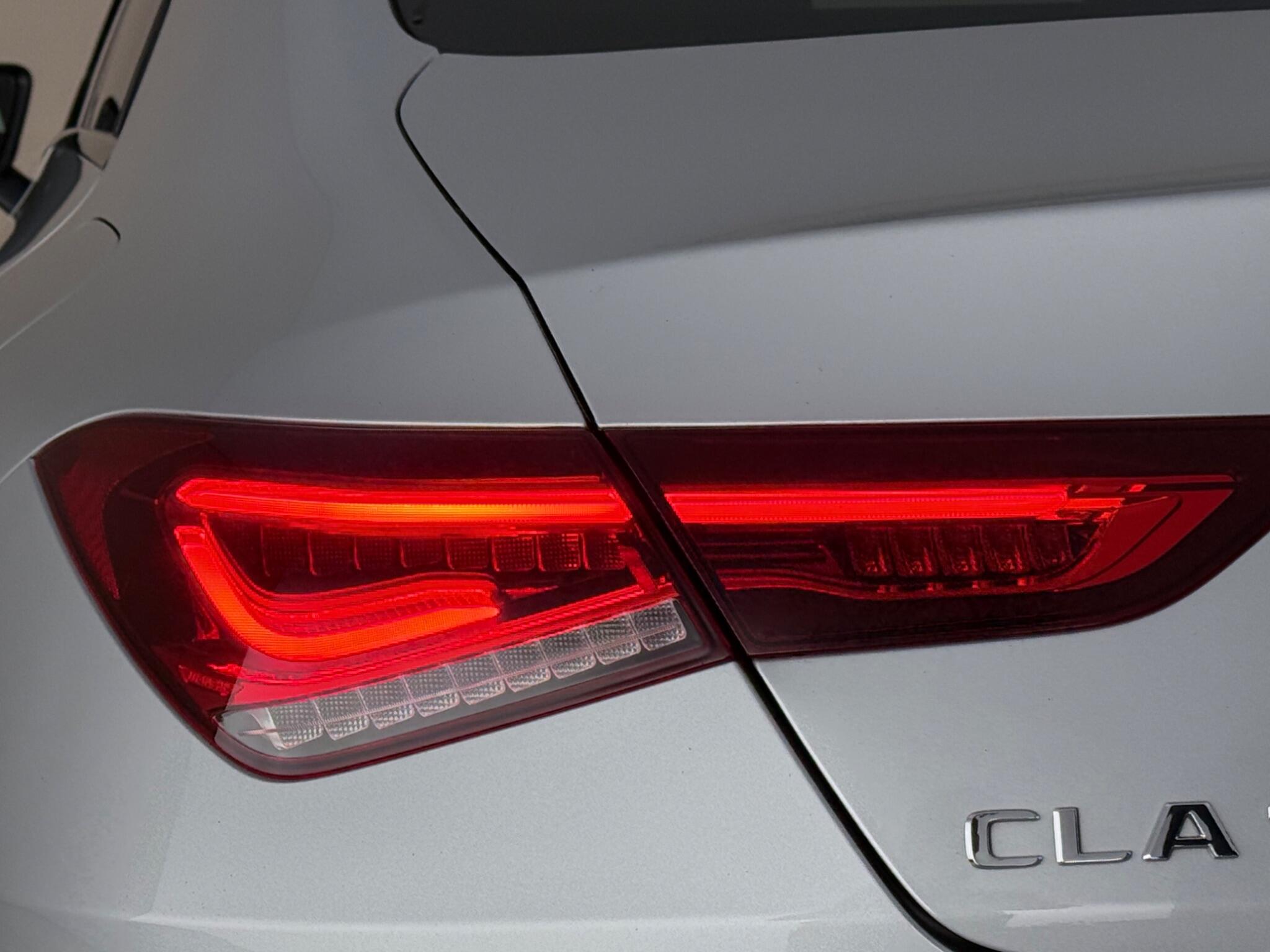 Mercedes-Benz Cla view 11