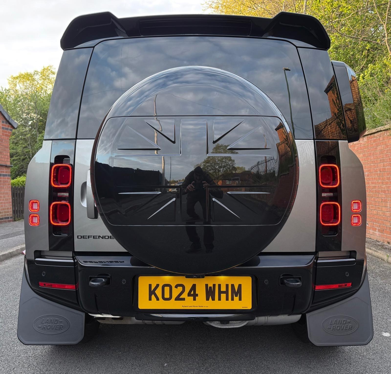 Land Rover Defender view 39
