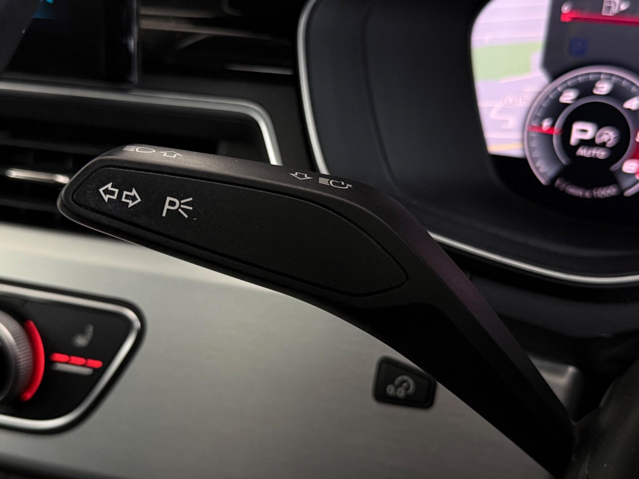 Audi A4 view 14