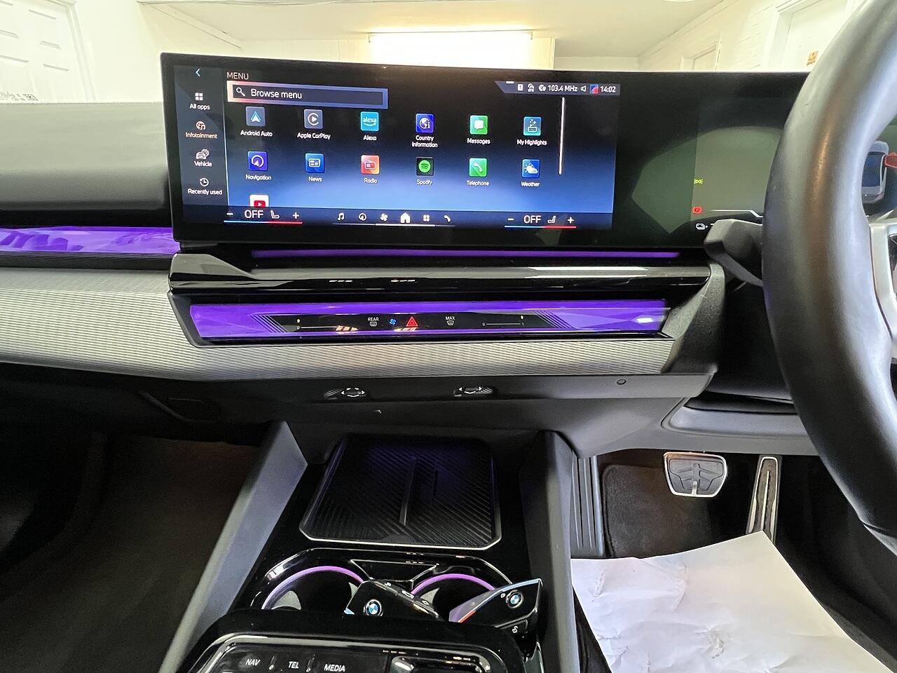 BMW I5 view 14