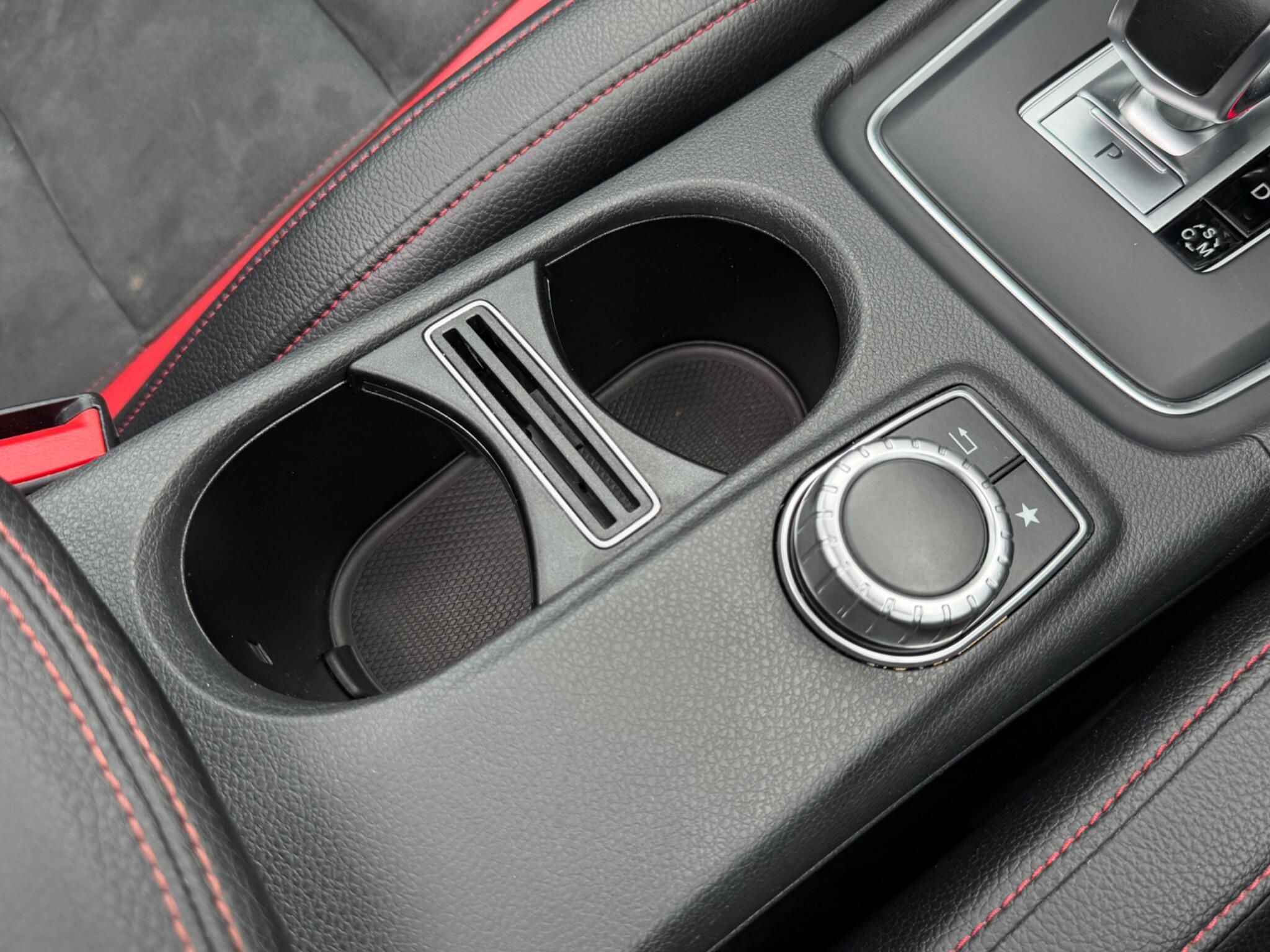Mercedes-Benz Cla view 40
