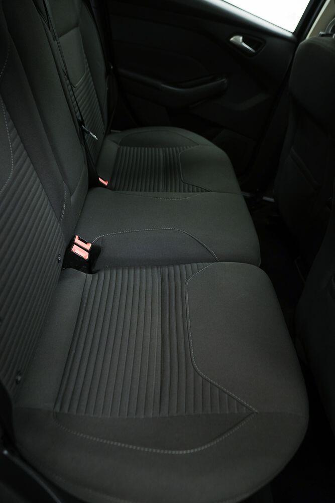 Ford Focus view 14