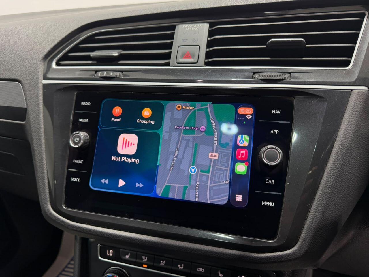 Volkswagen Tiguan view 22